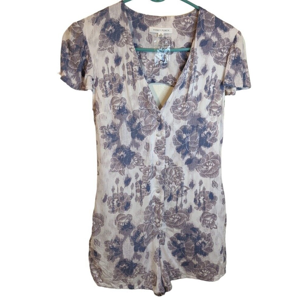 Honey Punch Romper Floral Cut Out Back Short Sleeve Button Front Pockets Small